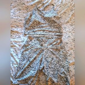 Old Navy Powersoft Black & White Workout Set